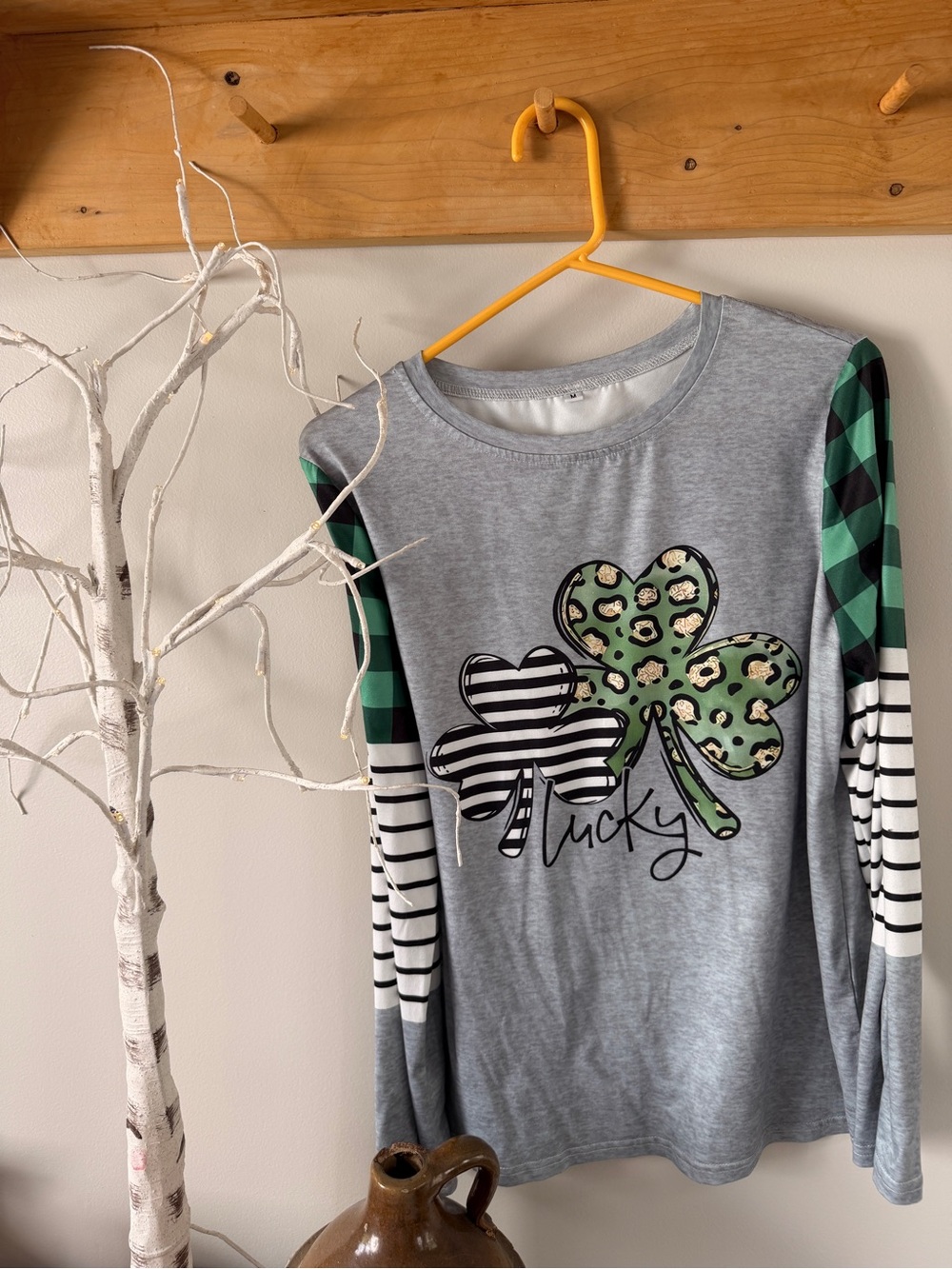 Grey 'Lucky' Shamrock Long-Sleeve Top - Green Accent